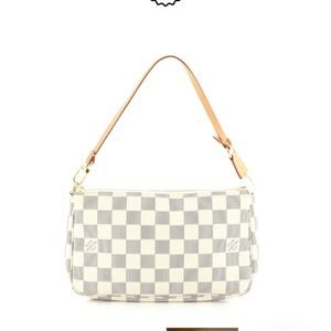 Louis Vuitton Pochette Damier